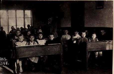 Wladimir-Wolynskij, Unterricht in der Ukrainischen Schule. (28-II.1918.) (BildID 15712626)