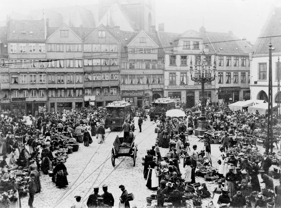 Wochenmarkt unter den Persianischen Häusern (Kiel 44.607)