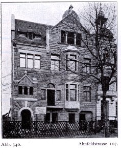 Wohnhaus Ahnfeldstraße 107 in Düsseldorf, erbaut vor 1904, Architekt Hermann vom Endt, Straßenseite