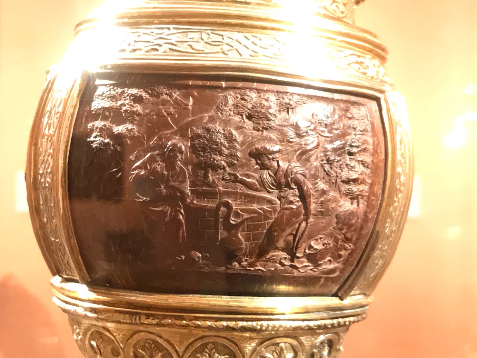 Wolf Brussel - Coconut Cup with three Biblical Scenes - Thyssen-Bornemisza Collections DEC0895 04