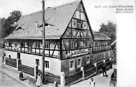Wohnhaus mit Apfel- und Beeren-Weinschänke Nieder-Gorbitz 02 photo