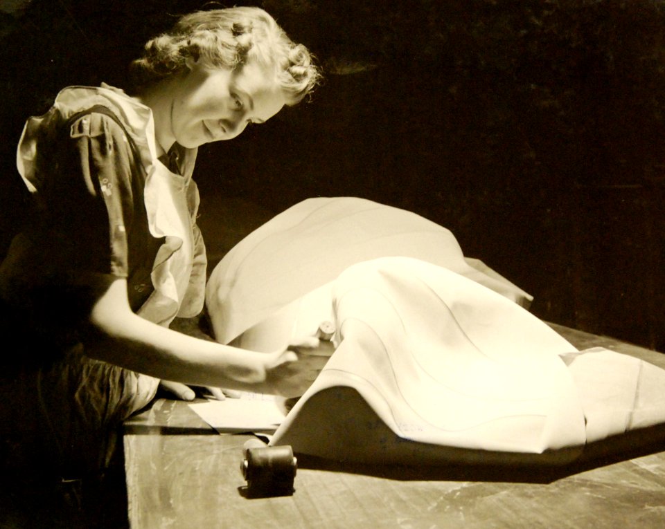 Woman assembling life raft seat during WWII (40691297030)