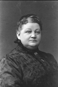 Woman 1910 hg