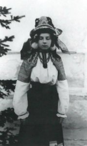 Woman in feast dress (Kaluga gov., early 20th c.)