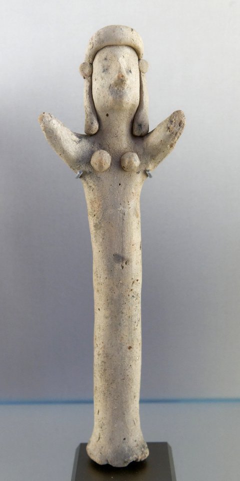 Woman hands raised Louvre AM244 n2