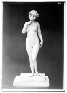 Woman LCCN2014712369