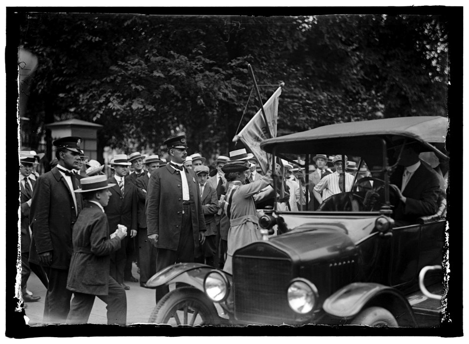 WOMAN SUFFRAGE ARRESTS LCCN2016868111