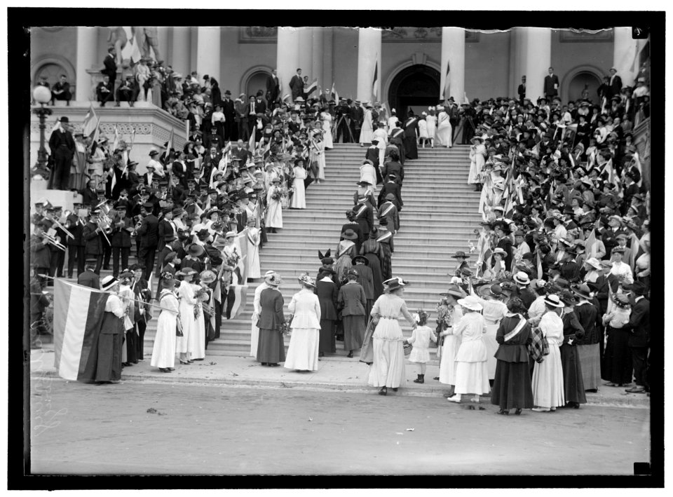 WOMAN SUFFRAGE AT CAPITOL LCCN2016867353