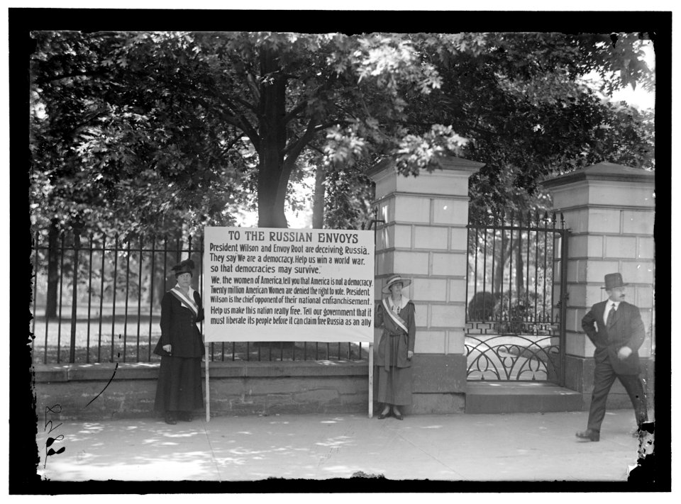 WOMAN SUFFRAGE BANNER LCCN2016867961