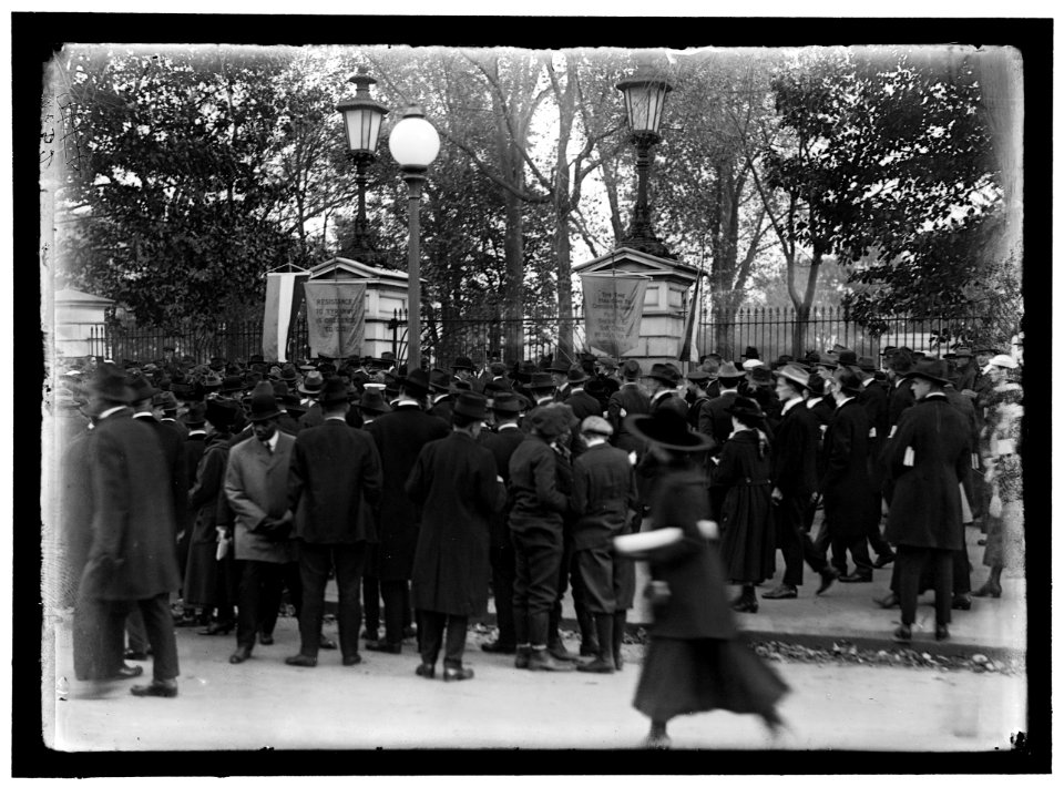 WOMAN SUFFRAGE LCCN2016868525