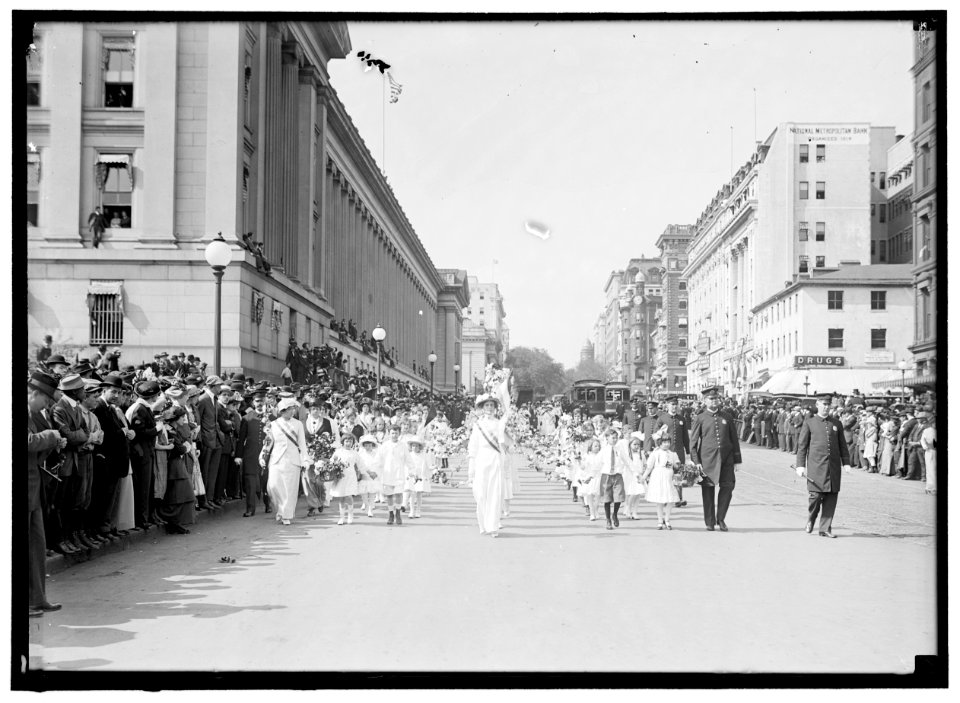 WOMAN SUFFRAGE PARADE, MAY 1914 LCCN2016865507