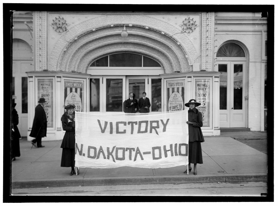 WOMAN SUFFRAGE, VICTORY SIGN N.D. & O. LCCN2016867265