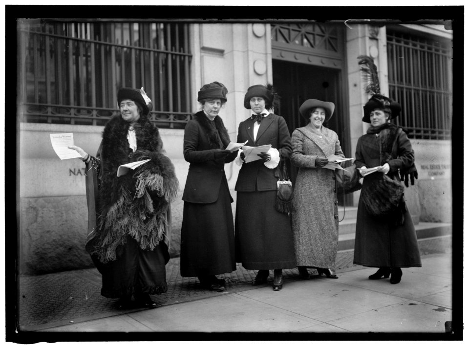 WOMAN SUFFRAGE. ADVERTISING PARADE LCCN2016864289