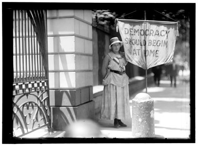 WOMAN SUFFRAGE. MRS. SWING, PICKETING WHITE HOUSE LCCN2016867944 photo
