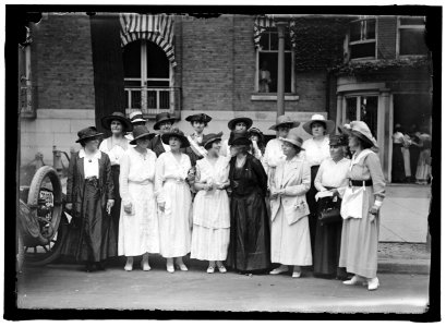WOMAN SUFFRAGE. GROUPS AT HEADQUARTERS LCCN2016868147