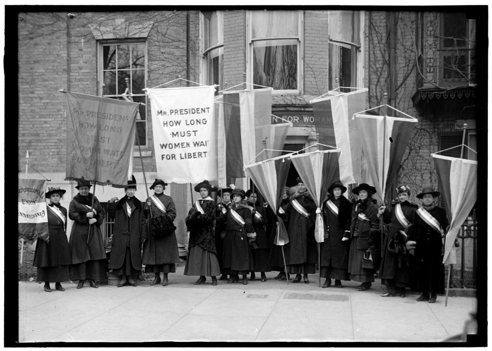 WOMAN SUFFRAGE. PHILADELPHIA GROUP AT HEADQUARTERS LCCN2016867542