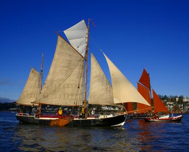Waters yacht transport system