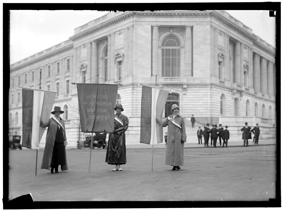 WOMAN SUFFRAGE. PICKETING AT SENATE OFFICE BUILDING- MILDRED GILBERT OF CALIFORNIA; PAULINE FLOYD OF D.C.; VIVIAN PIERCE, CALIFORNIA LCCN2016866203