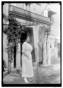 WOMAN SUFFRAGE. SUFFRAGETTES WITH BANNERS LCCN2016869484