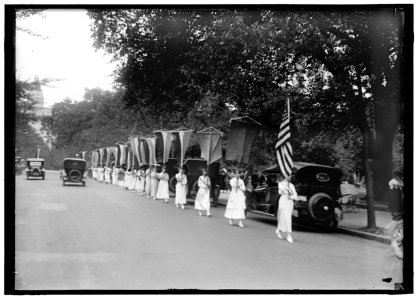 WOMAN SUFFRAGE. SUFFRAGETTES WITH BANNERS LCCN2016869480
