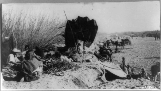 Women and children refugees from the battlefield at Ojinaga LCCN2002709895