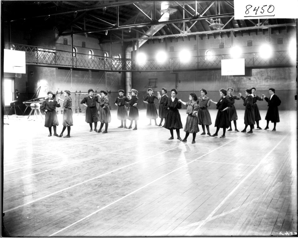 Women dancing for physical education exhibition in Herron Gymnasium 1908 (3194698107)