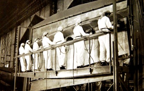 Women factory workers assemble French aircraft wings, France WWII (34340677401)