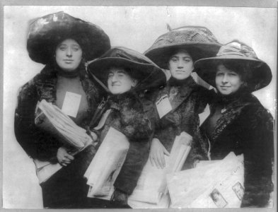Women strikers selling newspapers for a living. New York shirt waist workers strike LCCN2006686970