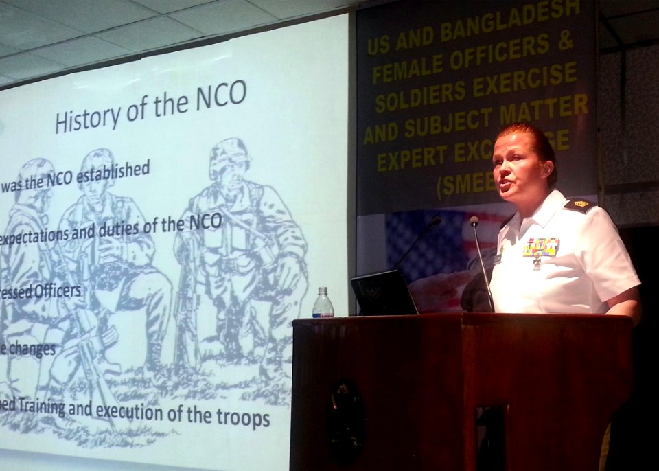 Women in the Military symposium 140306-N-ZZ999-001