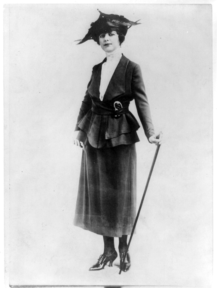 Women modeling clothing LCCN2002698496