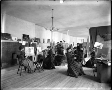 Women painting at easels in a class at the Art Students League, Washington, D.C. LCCN2012645985