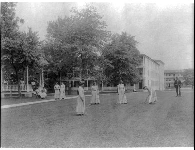 Women student activities - playing croquet, Carlisle Indian School, Carlisle, Pennsylvania LCCN98503031