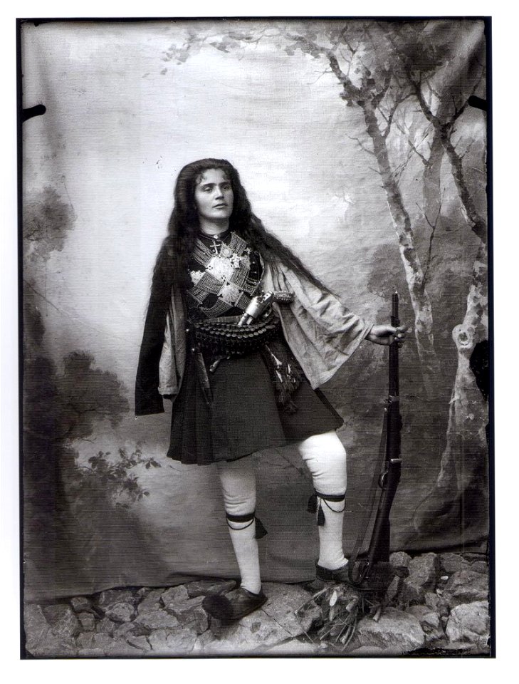 Woman-Greek-Macedonian-Struggle-Papazoglou