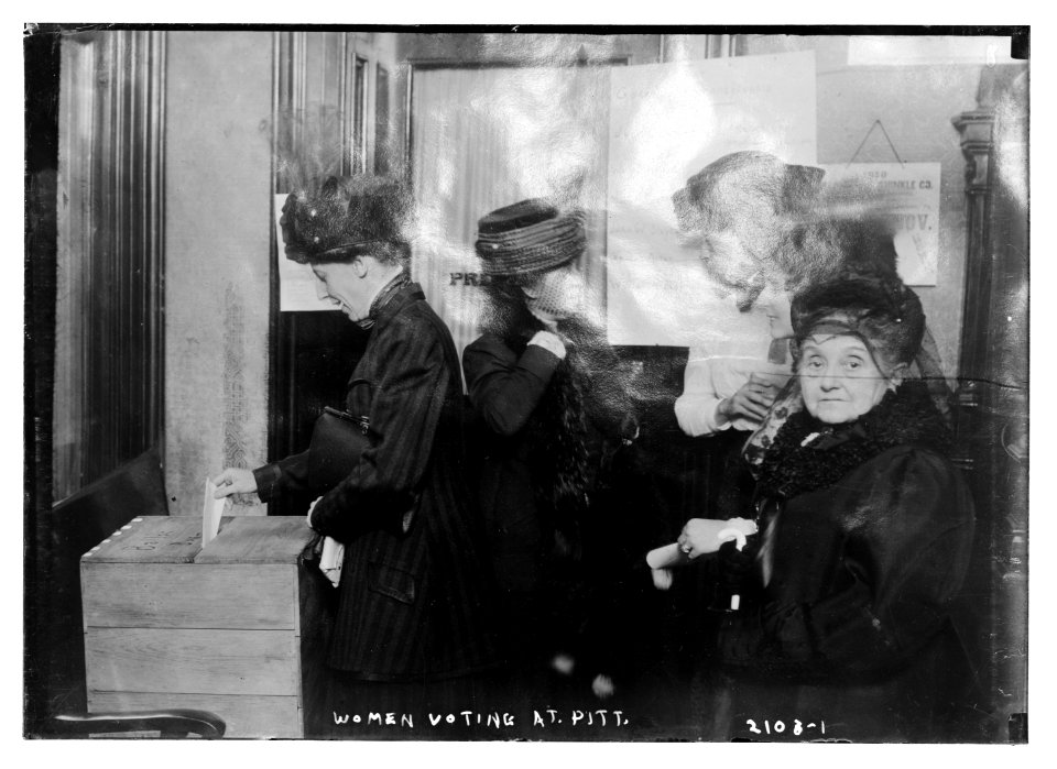 Women voting at Pitt. LCCN2014688776