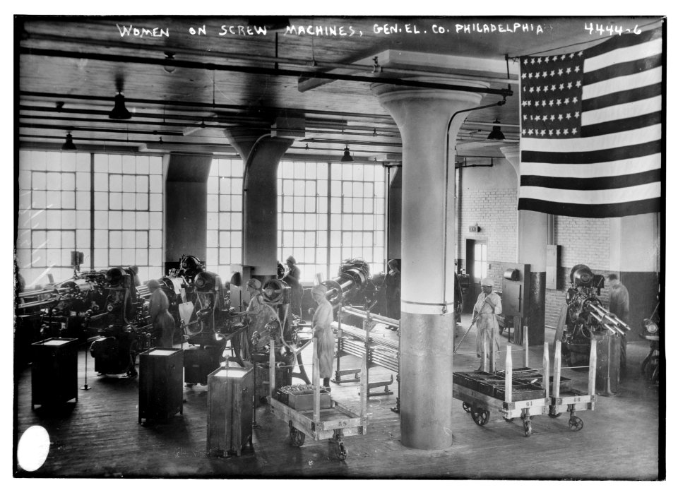 Women work on screw machines, Gen. El. (i.e. Eectric) Co., Philadelphia LCCN2014706065