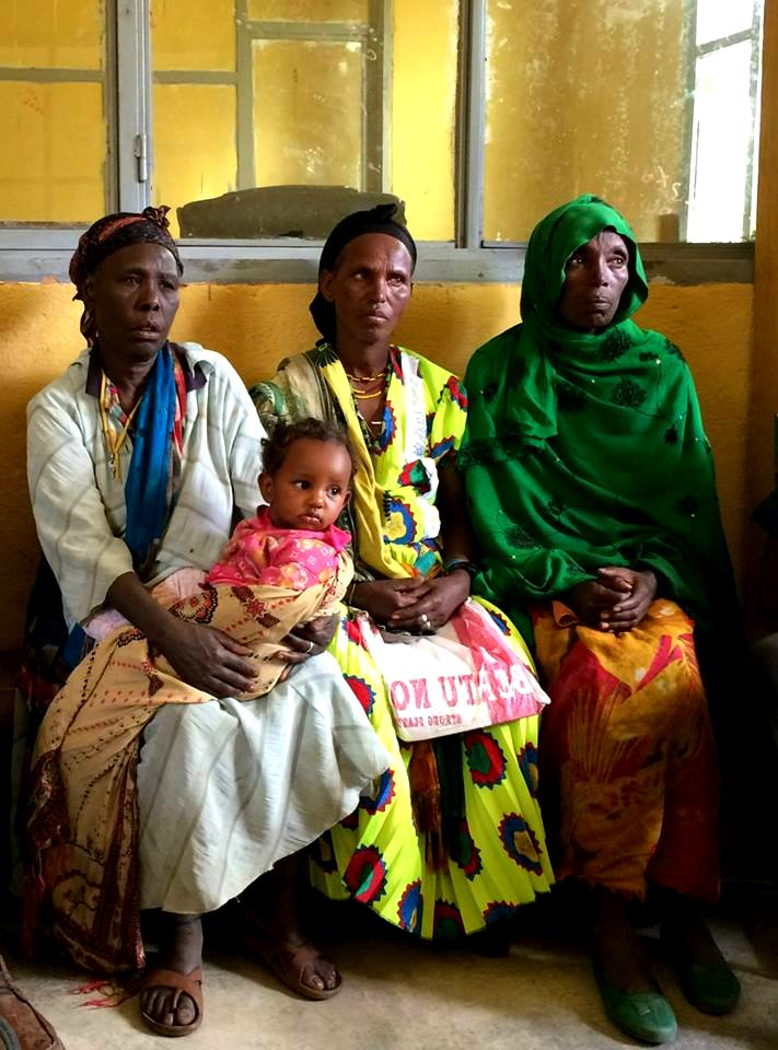 Women beneficiaries (17500625440)