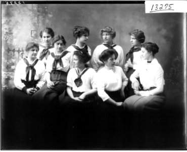 Women's Athletic Board 1914 (3199673533) photo