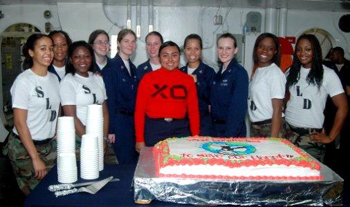 Women's History Month 2009 aboard USS Boxer 090321-N-MJ491-105