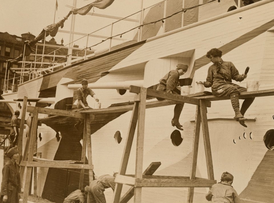 Women's Reserve Camouflage Corps painting pretend ship in NYC