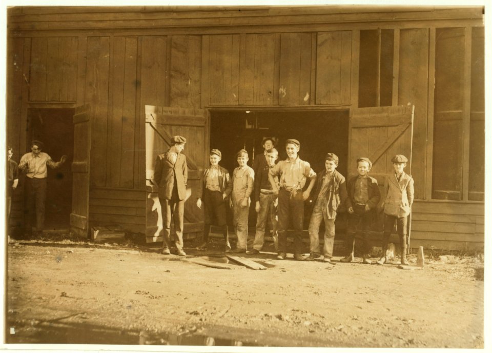 Woodbury Bottle Works. Noon Hour. Woodbury, N.J. All are workers. LOC nclc.01271