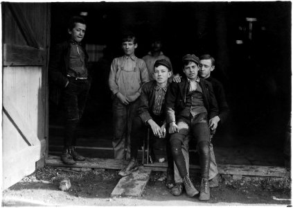 Woodbury Bottle Works. Noon hour. All are workers. Woodbury, N.J. - NARA - 523242