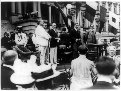Woodrow Wilson and some of his associates- William J. Bryan, Josephus Daniels, Breckinridge Long, William Phillips, and Franklin D. Roosevelt - photo. taken at the State Department, June 14, LCCN2002695698