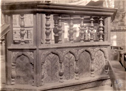 Wooden Synagogue in Mynkivtsi Bimah