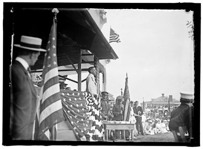 WOODROW WILSON (WILSON ON REVIEWING STAND) LCCN2016868232