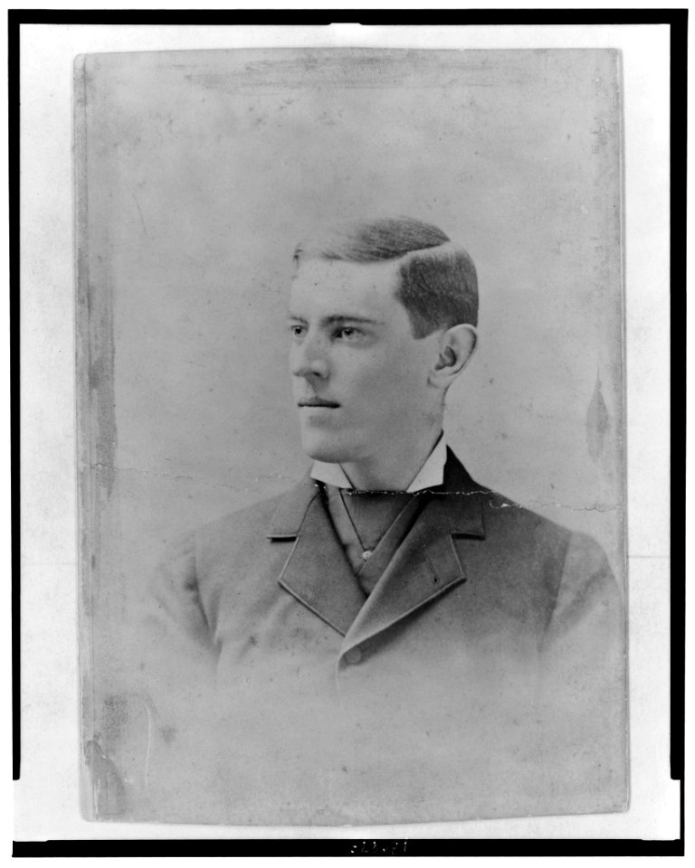 Woodrow Wilson, head-and-shoulders portrait, facing left LCCN2002706918