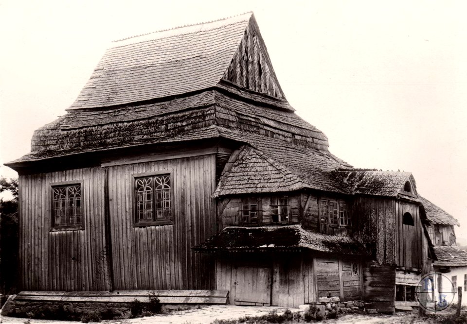 Wooden Synagogue in Smotrych 16