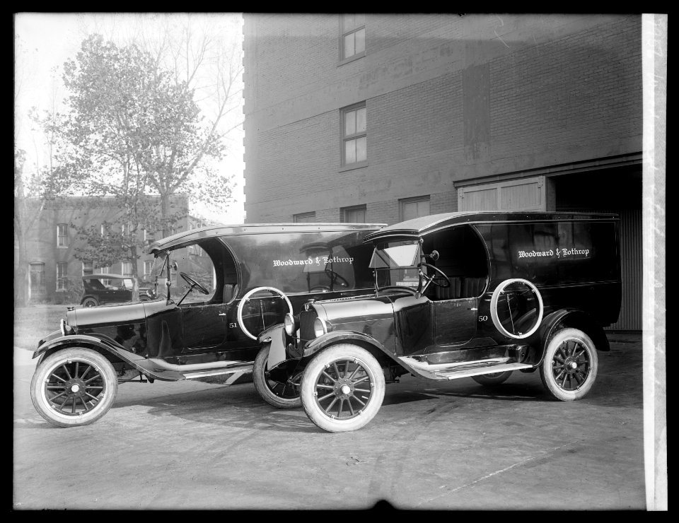 Woodward & Lothrop Dodge truck LCCN2016824051