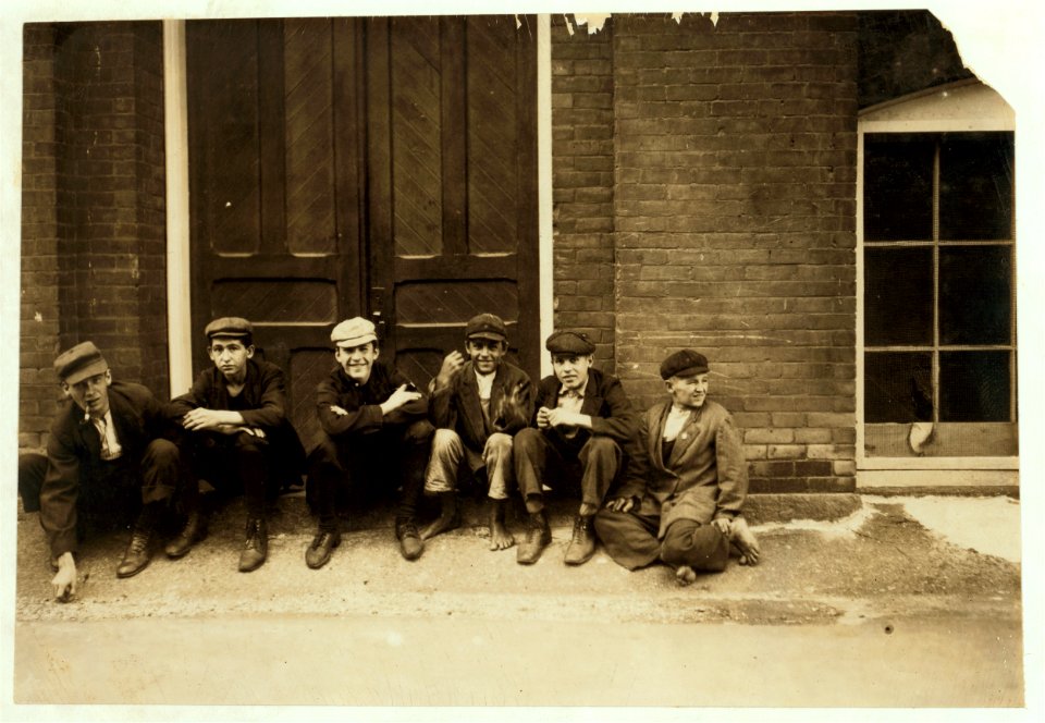 Workers in Berkshire Mills. LOC nclc.02272