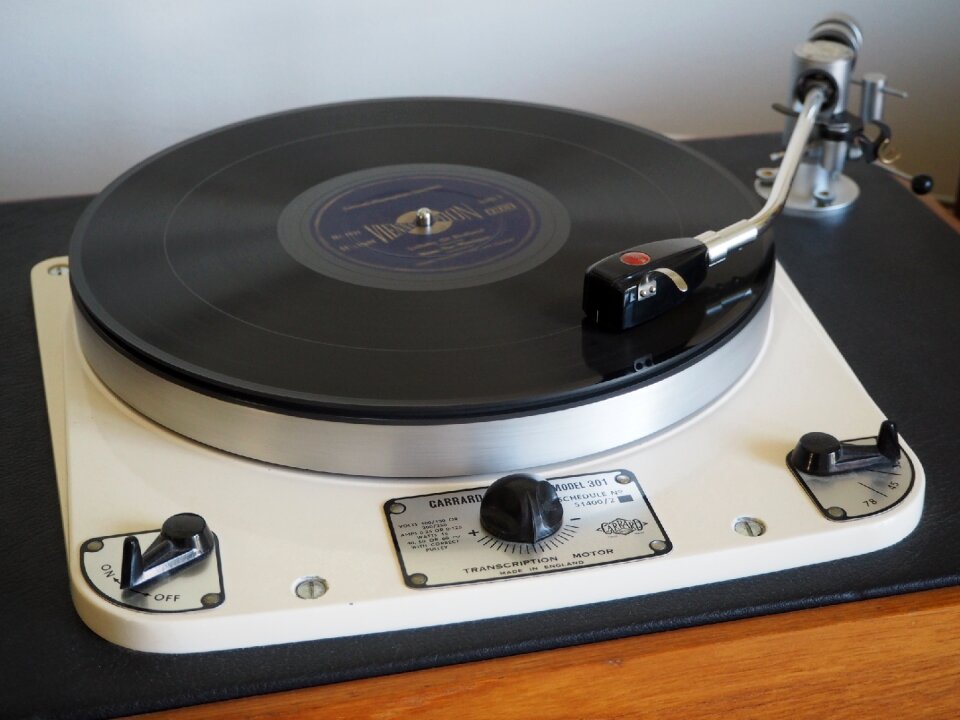High-end fidelity research analog