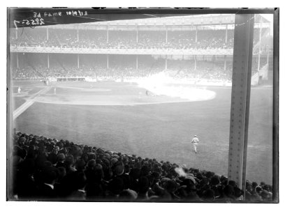 World Series 1913, during 3rd game, Polo Grounds, NY (baseball) LCCN2014694455